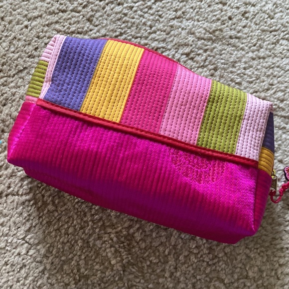 Korean makeup bag. Perfect condition - Picture 4 of 6